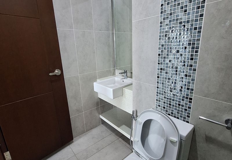 Queens Residences @ Queens Waterfront