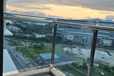 Queens Residences @ Queens Waterfront