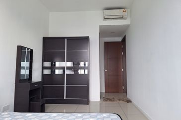 Queens Residences @ Queens Waterfront