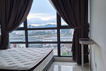 Queens Residences @ Queens Waterfront