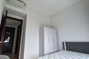 Queens Residences @ Queens Waterfront