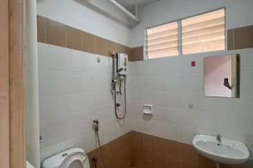 D'Piazza Condominium