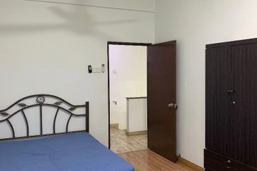 i-Suria Duplex Apartment with Fully Furnished near Bayan Lepas Industrial Zone, Penang