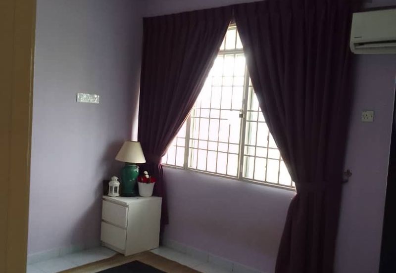 Desa Bayan Apartment