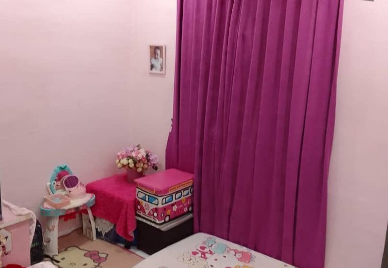 Desa Bayan Apartment