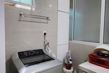 Setia Triangle Persiaran Kelicap