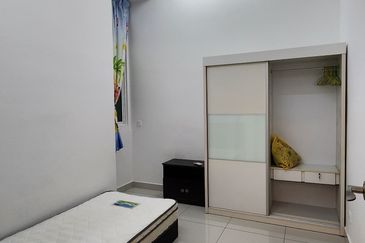 Setia Triangle Persiaran Kelicap