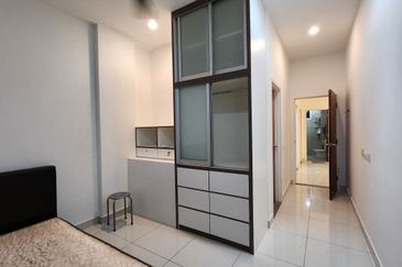 Setia Triangle Persiaran Kelicap