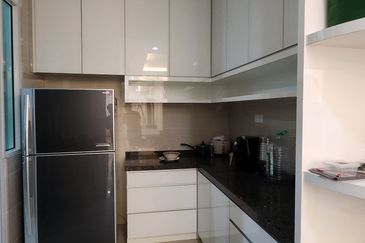 Setia Triangle Persiaran Kelicap