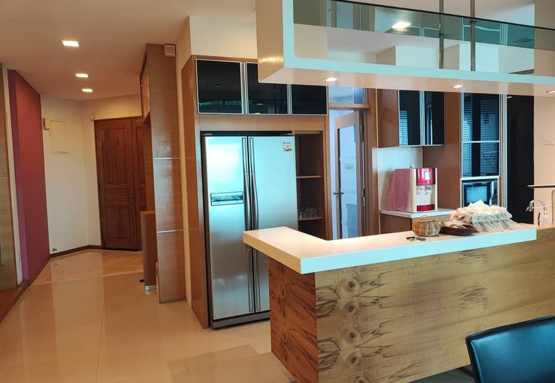 The View (Twin Towers)