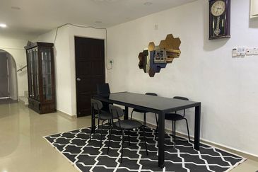 Persiaran Mayang Pasir 5