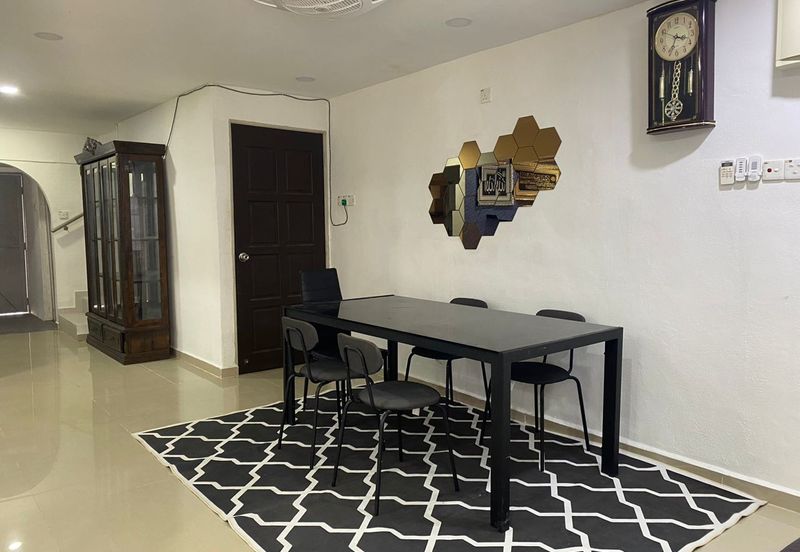 Persiaran Mayang Pasir 5