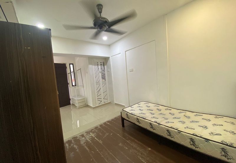 Persiaran Mayang Pasir 5