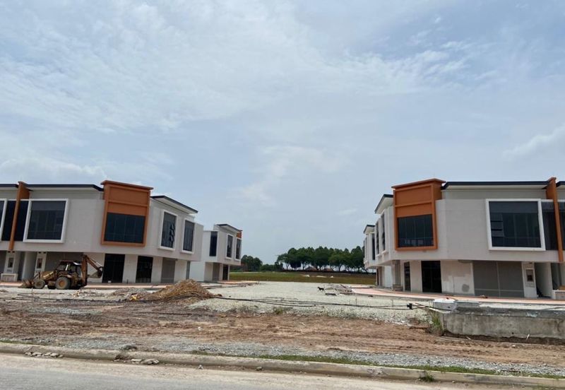 Face Main Road, Impian Prisma, Alam Impian, Kota Kemuning