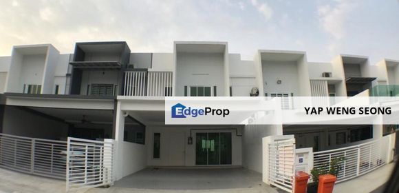 2 store terrace @ elvina bdr sendayan below market value, Negeri Sembilan, Seremban