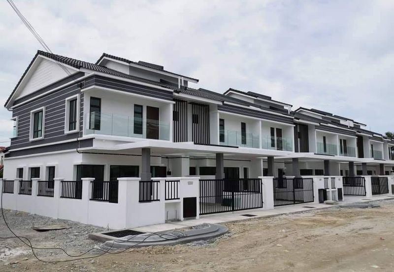 new 2 storey terrace @ senawang with cash back rm100k+