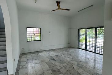 Sikamat Acasia Country Heights