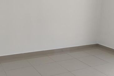 2 storey terrace @ nilai , 10 min to nilai aeon