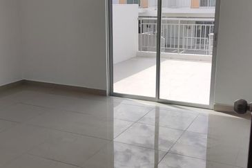 2 storey terrace @ nilai , 10 min to nilai aeon