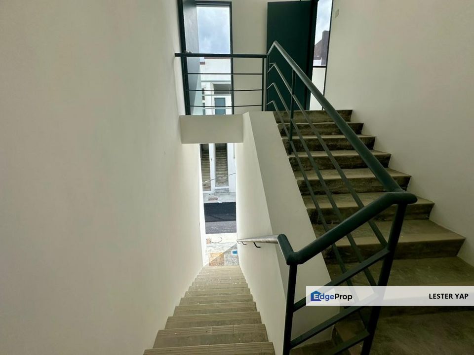 Seremban 2 ikon centrio shop lot  for rent ( end lot ), Negeri Sembilan, Seremban