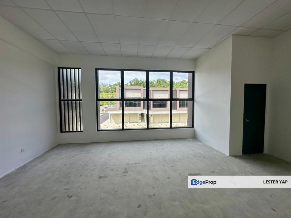 Seremban 2 ikon centrio shop lot  for rent ( end lot ), Negeri Sembilan, Seremban