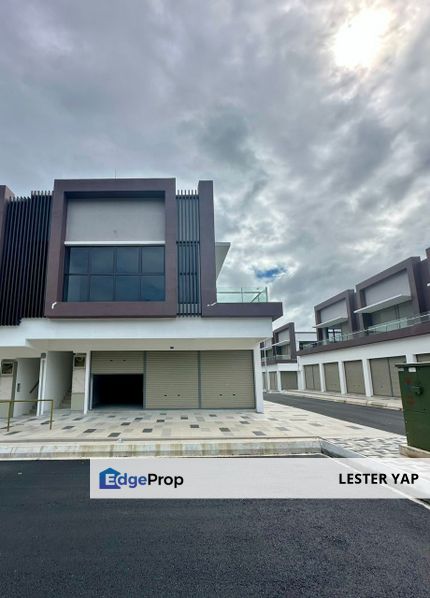 Seremban 2 ikon centrio shop lot  for rent ( end lot ), Negeri Sembilan, Seremban