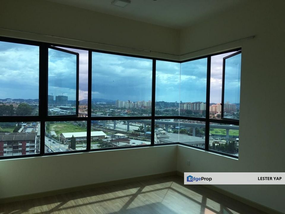 Mkh Boulevard 2 services residences corner lot for rent, Selangor, Kajang