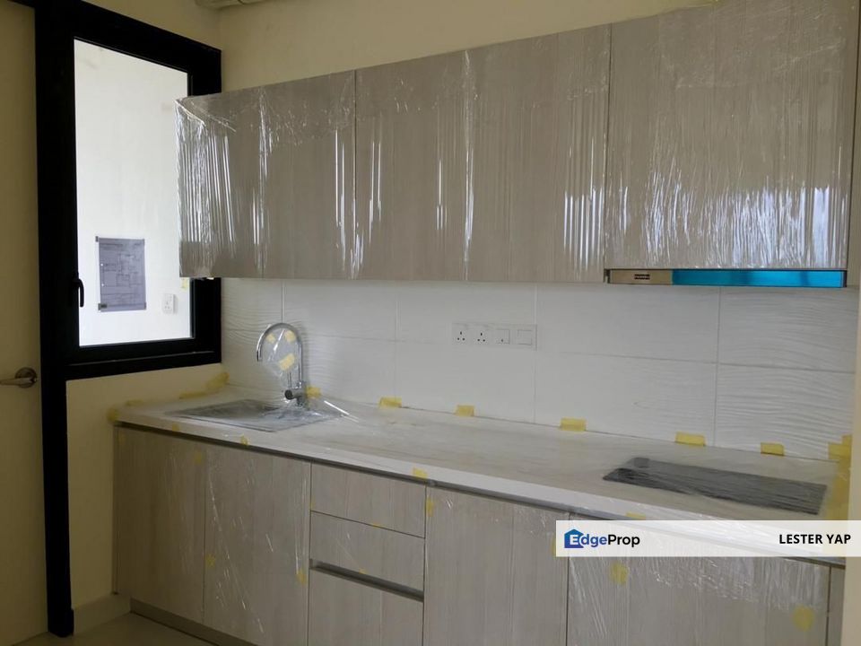 Mkh Boulevard 2 services residences corner lot for rent, Selangor, Kajang