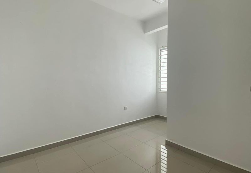 Freesia Bandar Springhill