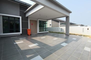 Warisan Villa
