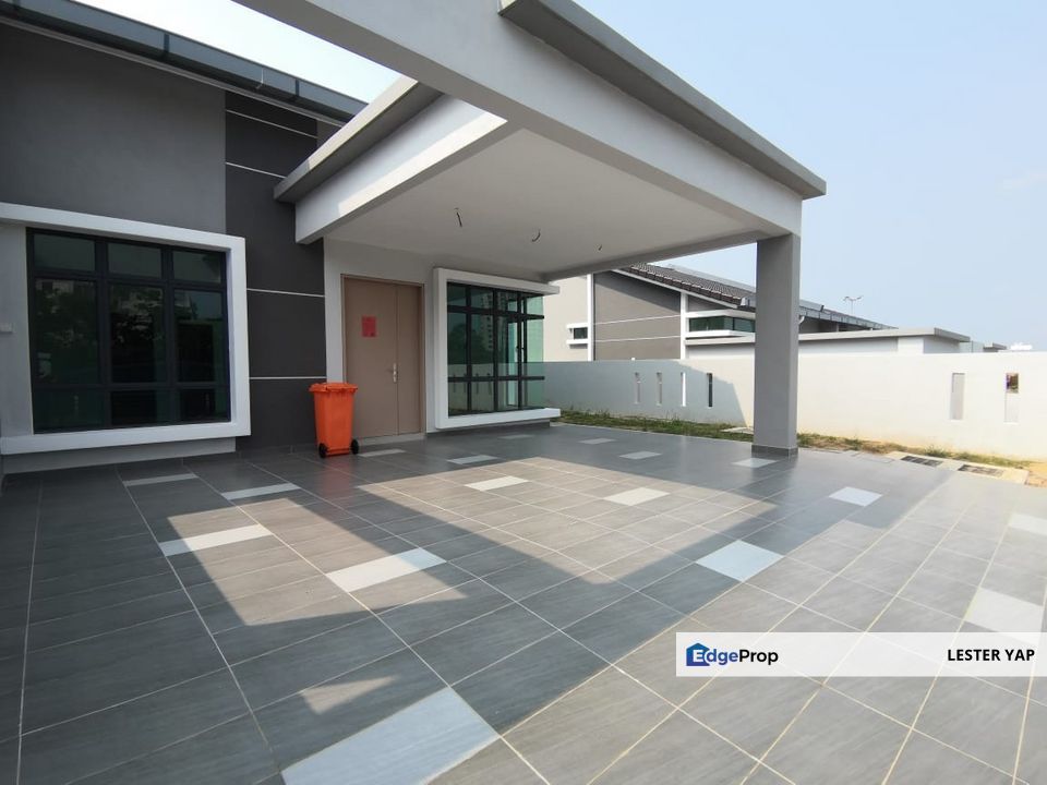 Single storey Semi d @ nilai , 5 min to nilai toll / aeon , Negeri Sembilan, Nilai