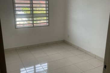 Safira Apartment, Seremban 2