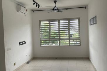 Safira Apartment, Seremban 2