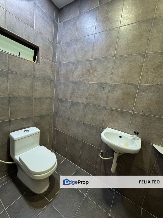 JB Town Taman Kolam Air Single Storey Semi D (High ROI), Johor, Johor Bahru