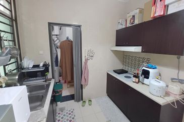 Sri Samudera Seaview Residence Suites