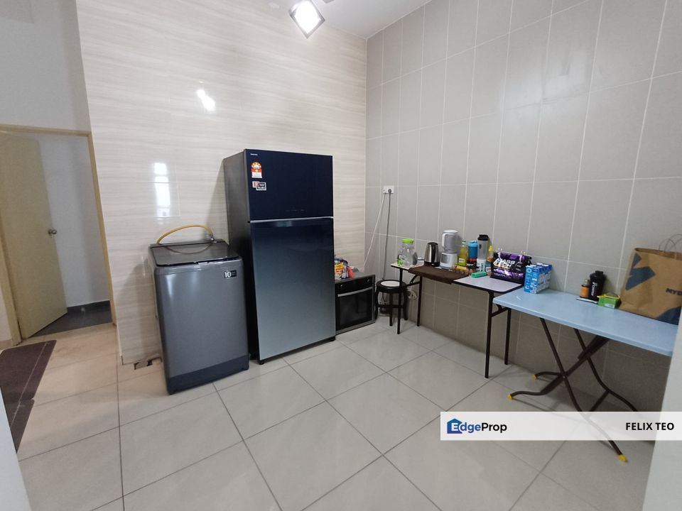 Fully Furnished 2.5 Storey Cluster House @ Kempas Utama welcome Cobroke, Johor, Johor Bahru