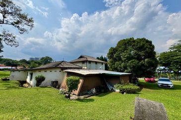 Jalan Abdul Rahman Andak Residential Land can convert to Commercial land