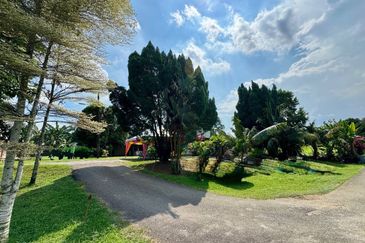 Jalan Abdul Rahman Andak Residential Land can convert to Commercial land