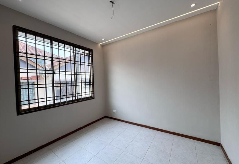 Jalan Bukit Impian 23