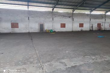 Kelapa Sawit Kulai Detached factory For Sale