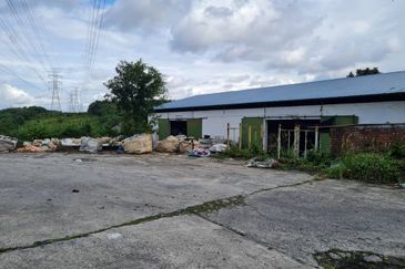 Kelapa Sawit Kulai Detached factory For Sale