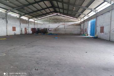Kelapa Sawit Kulai Detached factory For Sale