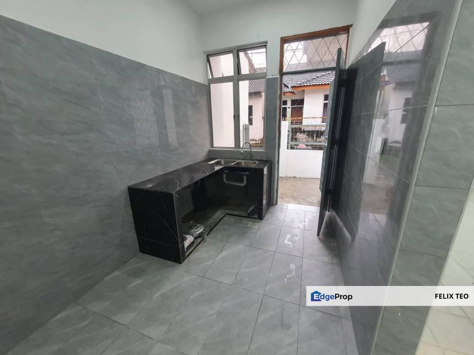 Senai Utama Renovated house for Sale, Johor, Senai