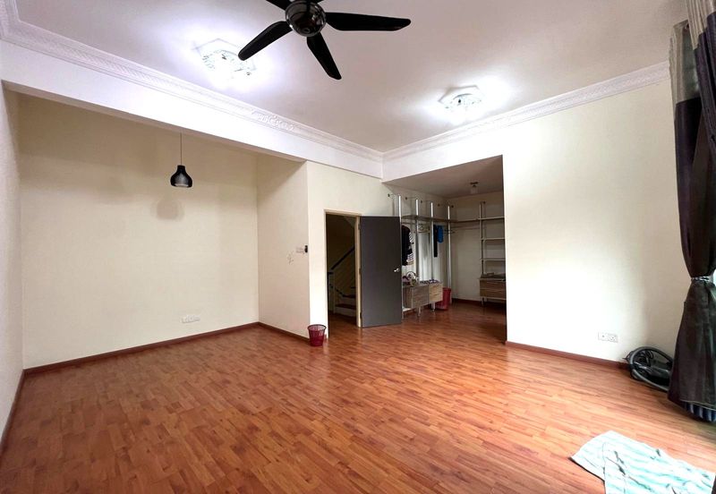 Bina Park Bandar Seri Alam