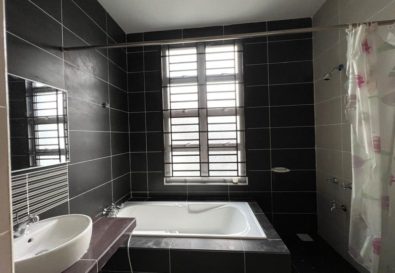 Bina Park Bandar Seri Alam