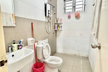 D'Larkin Residence (Delima Larkin)