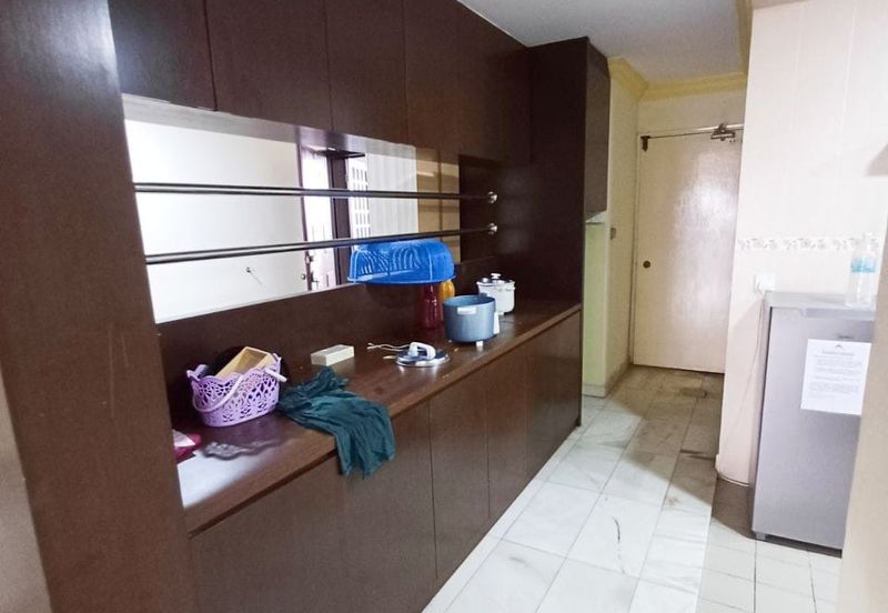 Aloha Tower Condominium