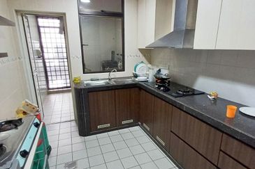 Aloha Tower Condominium