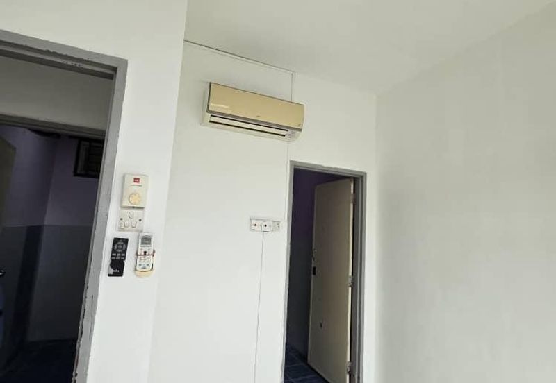 Indah Court Apartment