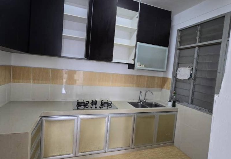 Indah Court Apartment